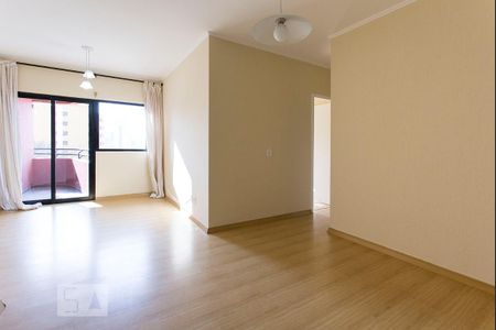 Sala de apartamento para alugar com 3 quartos, 70m² em Cambuci, São Paulo
