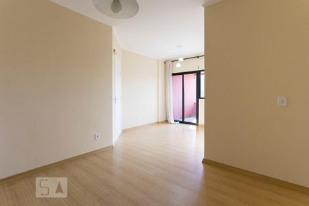 Sala de apartamento para alugar com 3 quartos, 70m² em Cambuci, São Paulo