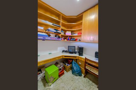 Apartamento para alugar com 185m², 3 quartos e 2 vagasQuarto de Serviço