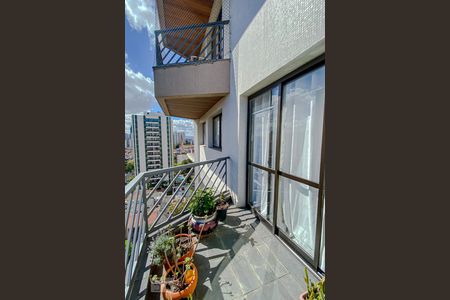 Apartamento para alugar com 185m², 3 quartos e 2 vagasVaranda