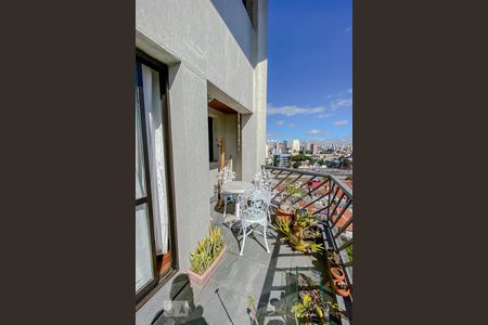 Apartamento para alugar com 185m², 3 quartos e 2 vagasVaranda