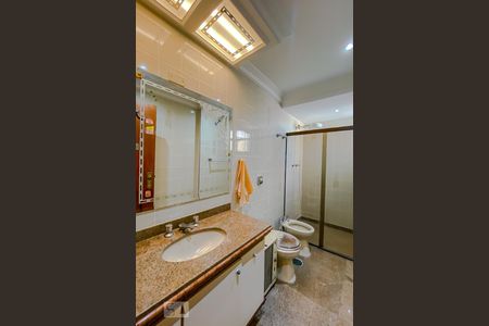 Apartamento para alugar com 185m², 3 quartos e 2 vagasBanheiro da Suite 2