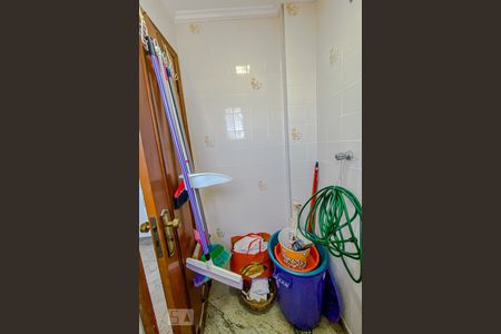 Apartamento para alugar com 185m², 3 quartos e 2 vagasBanheiro de Serviço