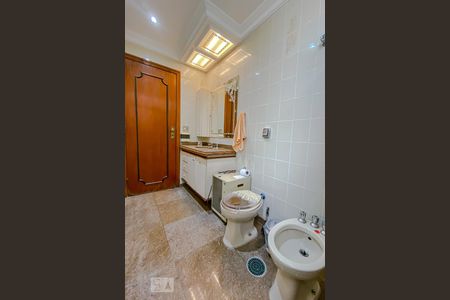 Apartamento para alugar com 185m², 3 quartos e 2 vagasBanheiro da Suite 2