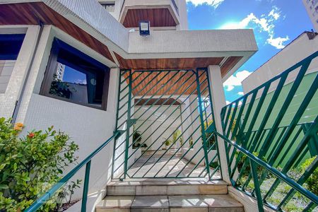 Apartamento para alugar com 185m², 3 quartos e 2 vagasFachada