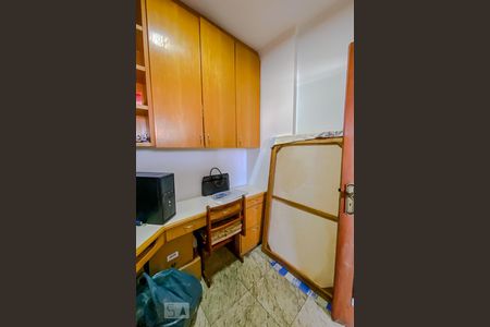 Apartamento para alugar com 185m², 3 quartos e 2 vagasQuarto de Serviço