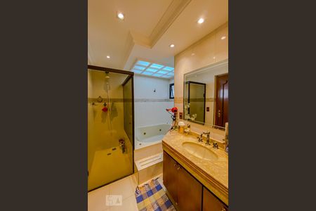 Apartamento para alugar com 185m², 3 quartos e 2 vagasBanheiro da Suite 3