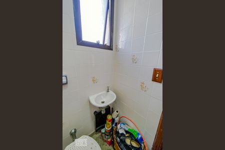 Apartamento para alugar com 185m², 3 quartos e 2 vagasBanheiro de Serviço