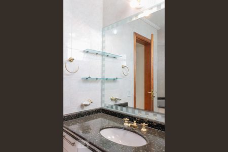 Apartamento à venda com 156m², 3 quartos e 3 vagasBanheiro suite