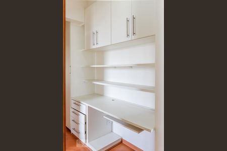 Apartamento à venda com 156m², 3 quartos e 3 vagasCorredor quartos