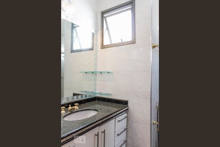 Apartamento à venda com 156m², 3 quartos e 3 vagasBanheiro suite