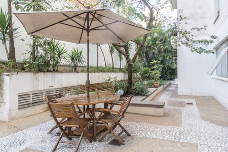 Jardim do prédio de apartamento para alugar com 1 quarto, 52m² em Santa Cecília, São Paulo