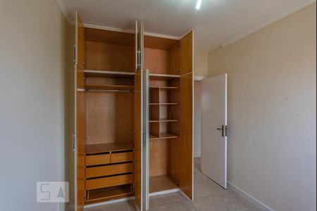 Apartamento para alugar com 91m², 3 quartos e 2 vagasQuarto 2 - Armários