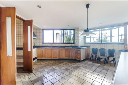 Apartamento à venda com 500m², 4 quartos e 6 vagasCopa