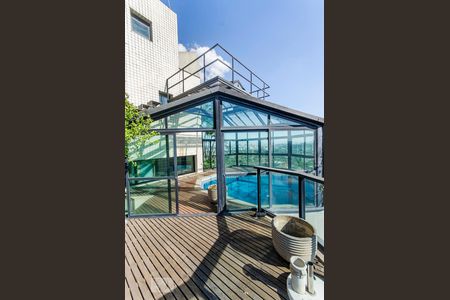 Apartamento à venda com 500m², 4 quartos e 6 vagasVaranda da piscina