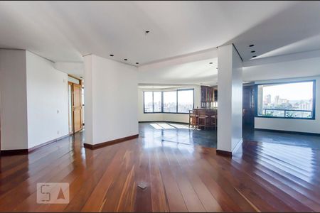 Sala de apartamento à venda com 4 quartos, 500m² em Vila Madalena, São Paulo