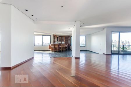 Sala de apartamento à venda com 4 quartos, 500m² em Vila Madalena, São Paulo