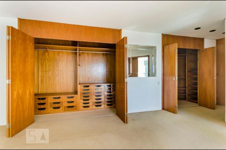 Apartamento à venda com 500m², 4 quartos e 6 vagasSuite 03