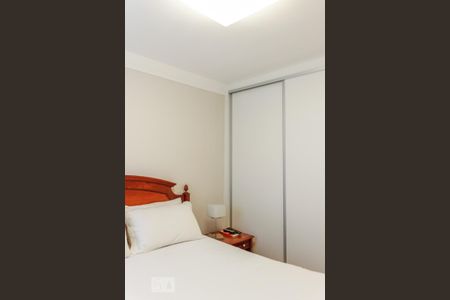 Apartamento para alugar com 58m², 2 quartos e 1 vagaQuarto 1