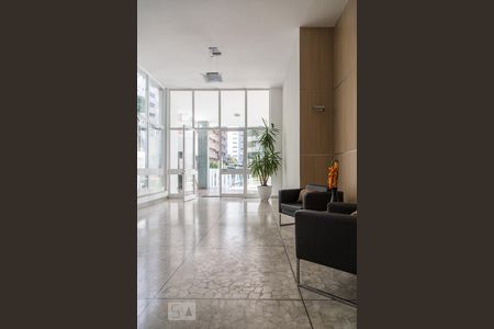 Apartamento à venda com 180m², 3 quartos e 1 vaga Apartamento à venda com 180m², 3 quartos e 1 vagaHall de entrada