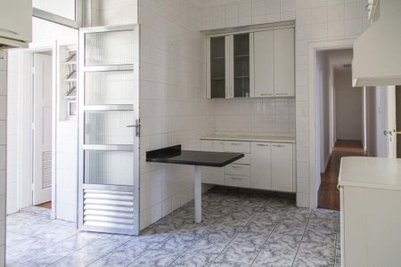 Apartamento à venda com 180m², 3 quartos e 1 vaga Apartamento à venda com 180m², 3 quartos e 1 vagaCozinha