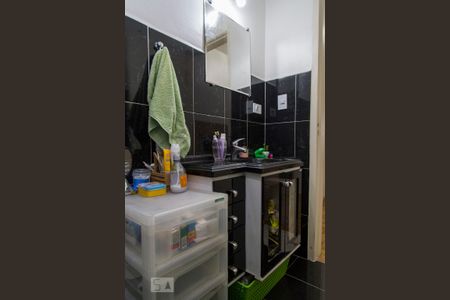Apartamento à venda com 87m², 2 quartos e 1 vaga Apartamento à venda com 87m², 2 quartos e 1 vagaBanheiro