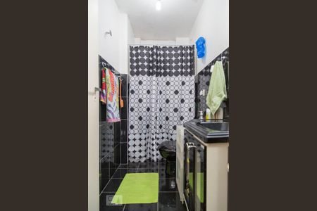 Apartamento à venda com 87m², 2 quartos e 1 vaga Apartamento à venda com 87m², 2 quartos e 1 vagaBanheiro