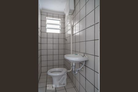 Banheiro de kitnet/studio para alugar com 1 quarto, 44m² em Vila do Encontro, São Paulo