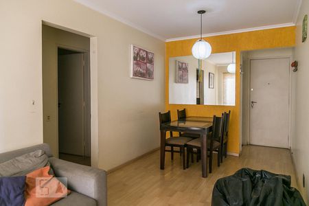 Sala de apartamento para alugar com 2 quartos, 64m² em Bosque da Saúde, São Paulo