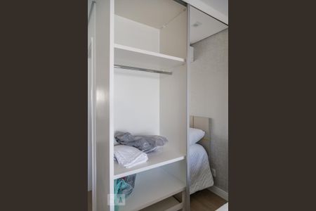 Armário da suite de apartamento para alugar com 1 quarto, 35m² em Brooklin Paulista, São Paulo