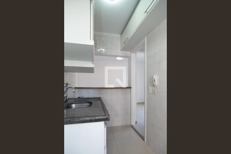 Cozinha de apartamento para alugar com 1 quarto, 40m² em Bela Vista, São Paulo