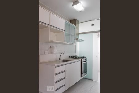 Cozinha de apartamento para alugar com 2 quartos, 76m² em Aclimação, São Paulo