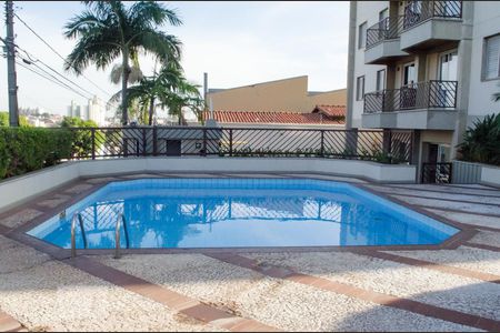 Apartamento para alugar com 65m², 2 quartos e 1 vagaDependências do prédio - piscina