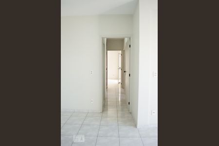 Corredor de apartamento à venda com 3 quartos, 90m² em Vila Rossi, Campinas