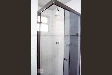 Banheiro de apartamento à venda com 3 quartos, 90m² em Vila Rossi, Campinas