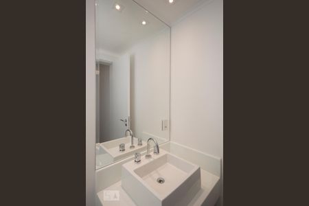 Apartamento para alugar com 59m², 1 quarto e 1 vaga Apartamento para alugar com 59m², 1 quarto e 1 vagaDetalhe Banheiro