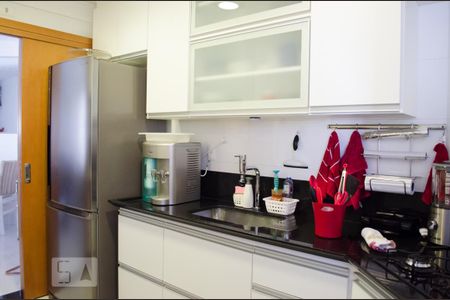 Apartamento à venda com 69m², 2 quartos e 2 vagasCozinha