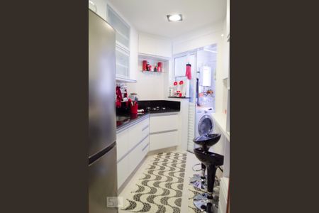 Apartamento à venda com 69m², 2 quartos e 2 vagasCozinha