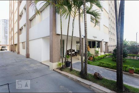 Apartamento para alugar com 92m², 3 quartos e 1 vaga Apartamento para alugar com 92m², 3 quartos e 1 vagaFachada