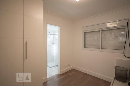 Suíte de apartamento para alugar com 4 quartos, 184m² em Chácara Santo Antônio (zona Sul), São Paulo