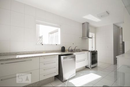 Apartamento para alugar com 184m², 4 quartos e 3 vagasCozinha