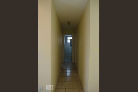 Corredor de apartamento para alugar com 3 quartos, 70m² em Mansões Santo Antônio, Campinas