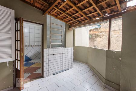 Apartamento para alugar com 93m², 2 quartos e sem vagaARea de serviço