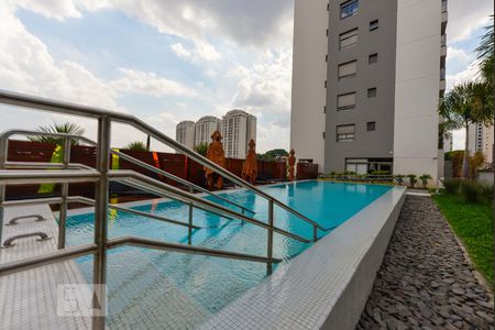 Studio para alugar com 30m², 1 quarto e 1 vaga Studio para alugar com 30m², 1 quarto e 1 vagaPiscina