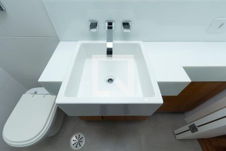 Apartamento à venda com 96m², 3 quartos e 1 vaga Apartamento à venda com 96m², 3 quartos e 1 vagaBanheiro da Suíte