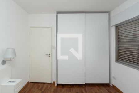 Apartamento à venda com 96m², 3 quartos e 1 vaga Apartamento à venda com 96m², 3 quartos e 1 vagaSuíte