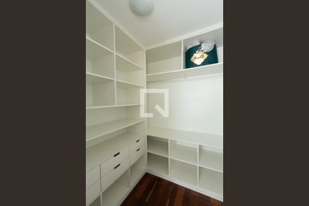 Apartamento à venda com 96m², 3 quartos e 1 vaga Apartamento à venda com 96m², 3 quartos e 1 vagaQuarto de Serviço