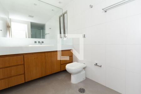 Apartamento à venda com 96m², 3 quartos e 1 vaga Apartamento à venda com 96m², 3 quartos e 1 vagaBanheiro