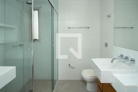 Apartamento à venda com 96m², 3 quartos e 1 vaga Apartamento à venda com 96m², 3 quartos e 1 vagaBanheiro da Suíte