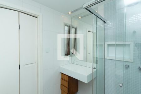 Apartamento à venda com 96m², 3 quartos e 1 vaga Apartamento à venda com 96m², 3 quartos e 1 vagaBanheiro da Suíte